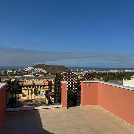 Апартаменти 255 Charming Attic Cristianos Amazing View *