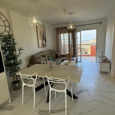 255 Charming Attic Cristianos Amazing View Апартаменти